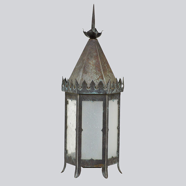 <skid>A910</skid> Tudor Small Wall Lantern