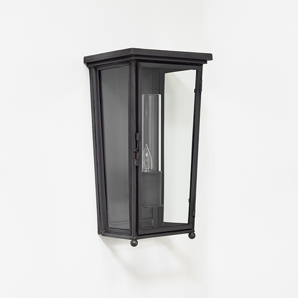 <skid>794W</skid> Waterbury Wall Lantern